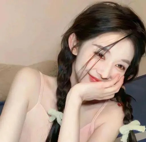 我让最想被拥抱的男人给威胁了